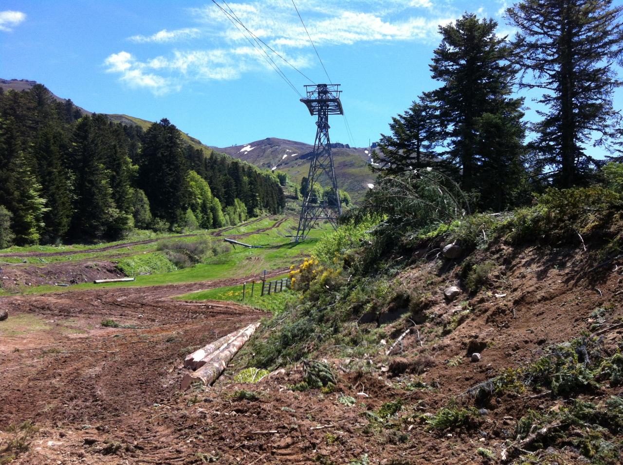 4 la trouée vue mi piste