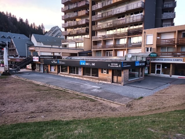 fin oct : trottoir sud presque terminé