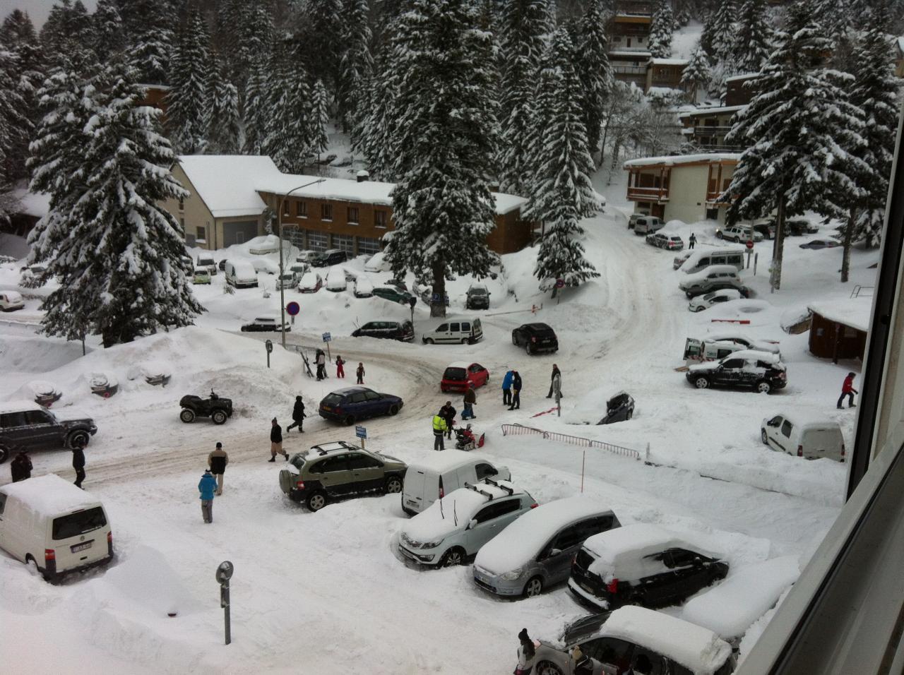 dimanche à 9h30 : les skieurs arrivent